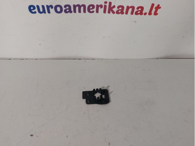 Park Assist Sensor Bracket, RH (Center)